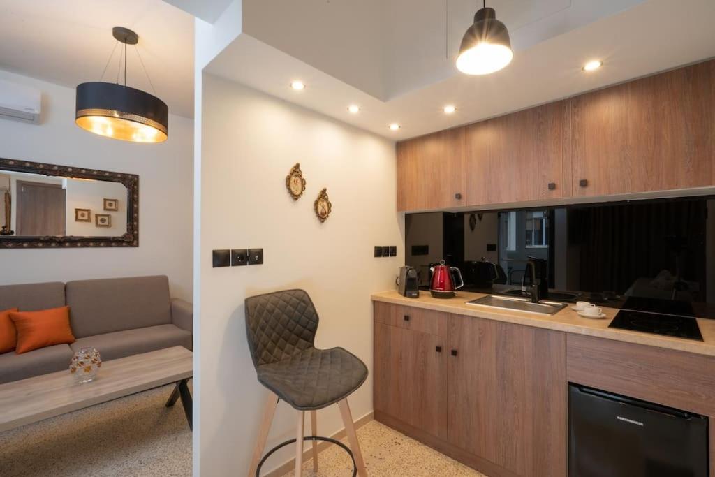 Dema Luxury Suites - Perikleous E6 Aten Exteriör bild