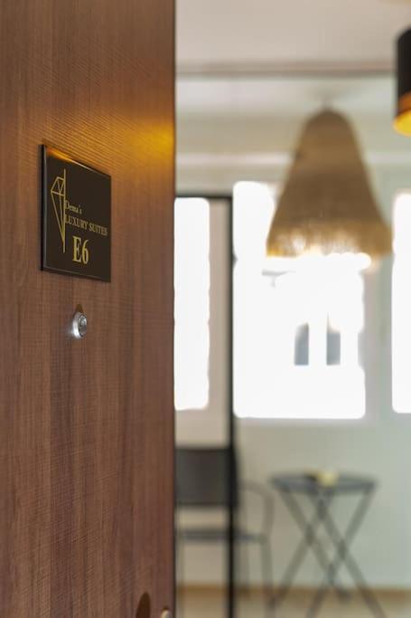 Dema Luxury Suites - Perikleous E6 Aten Exteriör bild